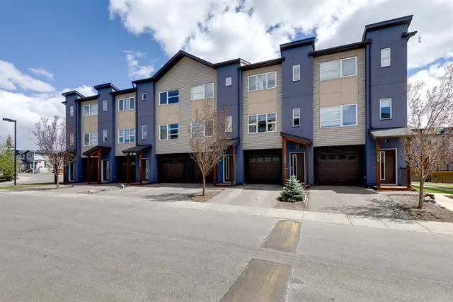 2461 Baysprings Link #305, Airdrie 2