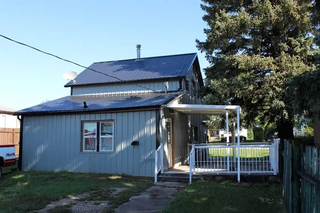 405 4 Ave, Bassano 4