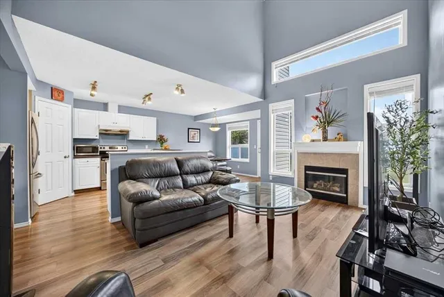 113 Canoe Sq, Airdrie 5