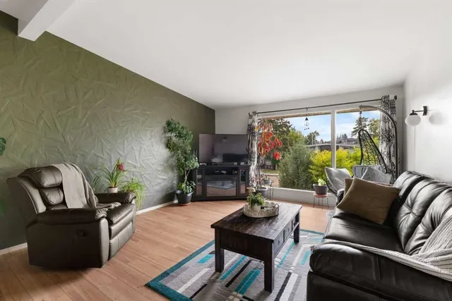 726 68 Ave, Calgary 5