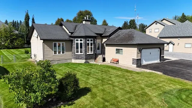 1706 62 Street, Edson 2
