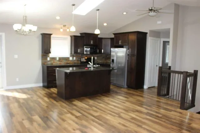 426 10B St, Nobleford 4