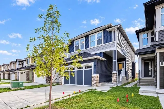 145 Corner Meadows Way, Calgary 5