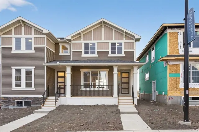 242 Southbow Ave, Cochrane 2
