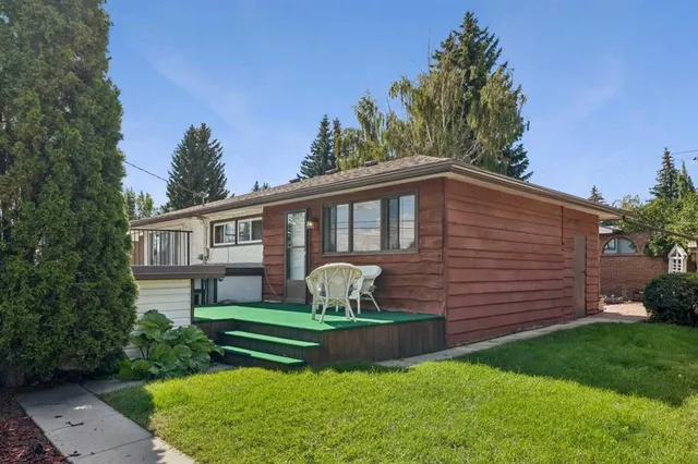 708 Lake Bonavista Dr, Calgary 5
