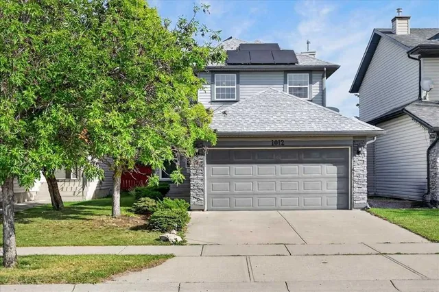 1012 Cranston Dr, Calgary 5