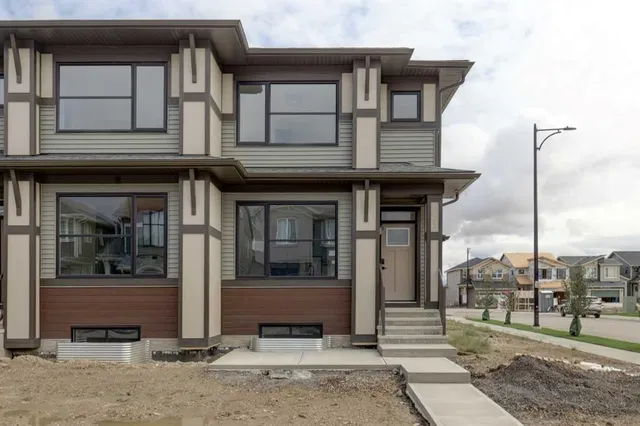 2002 Cobblebrook Cres, Airdrie 2
