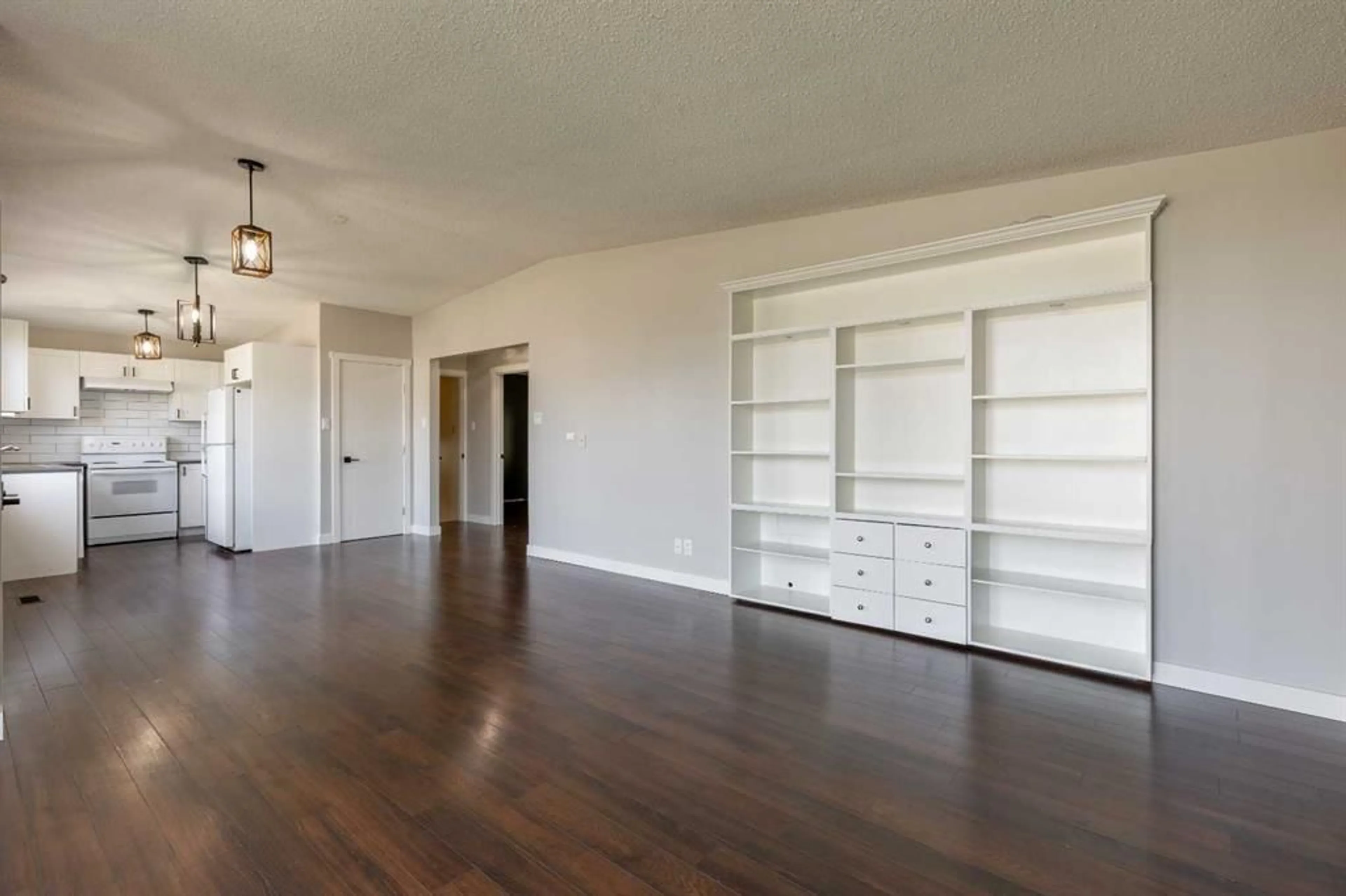 pillar/IMG-A2343668_5.jpg
