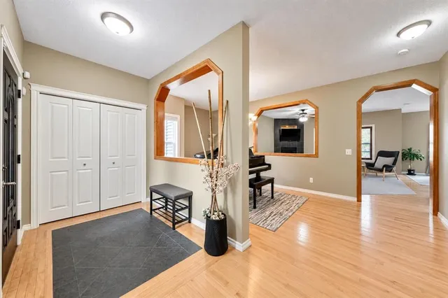 115 Coopers Hill, Airdrie 4