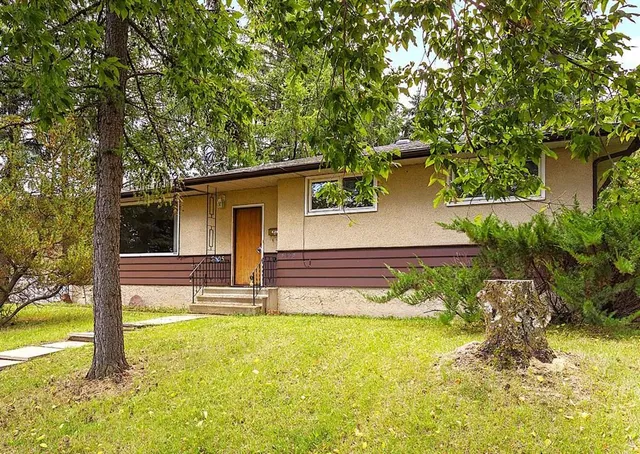 5605 47A Ave, Camrose