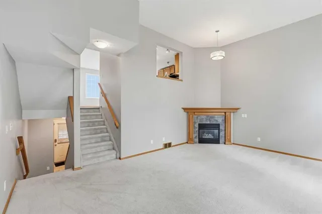 22 Lincoln Green, Calgary 5