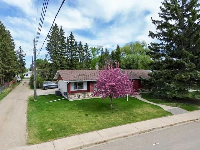 3515 43A Ave, Red Deer 3