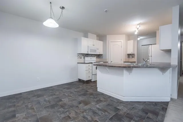 3730 50 Ave #304, Red Deer 5