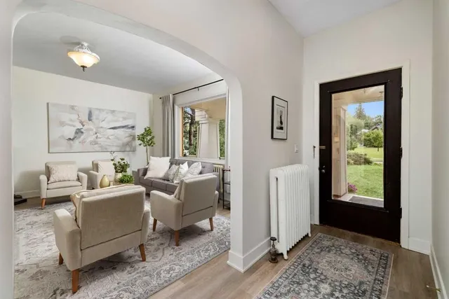 342 Superior Ave, Calgary 3