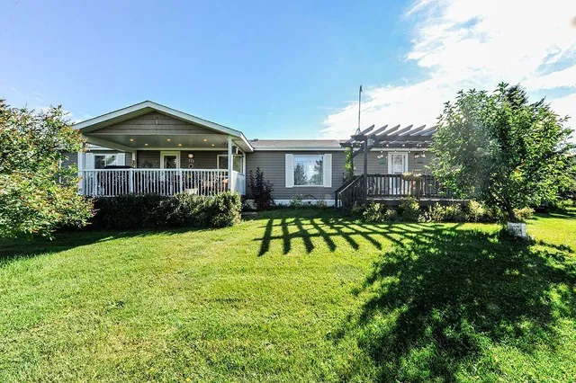111 1 St, Round Hill 5