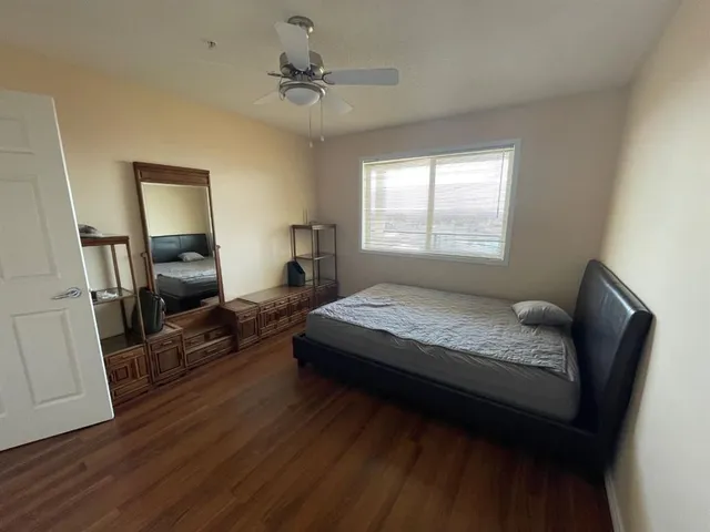 950 Arbour Lake Rd #1204, Calgary 3