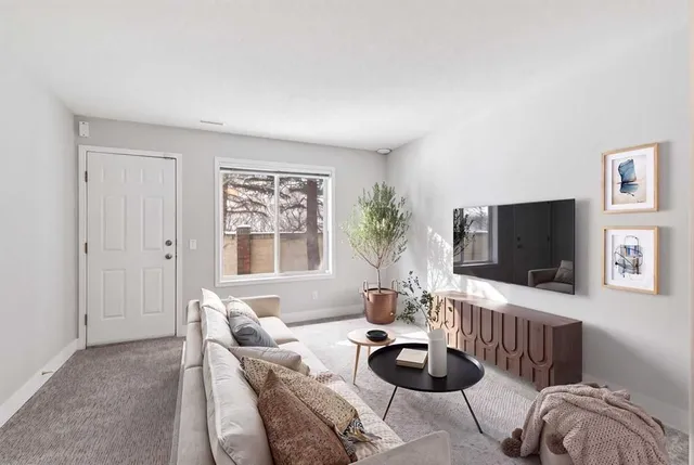 328 Prominence Hts, Calgary 4