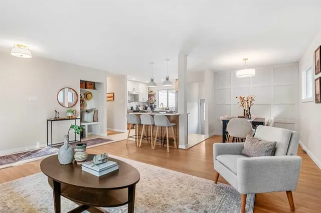 151 Fyffe Rd, Calgary 4
