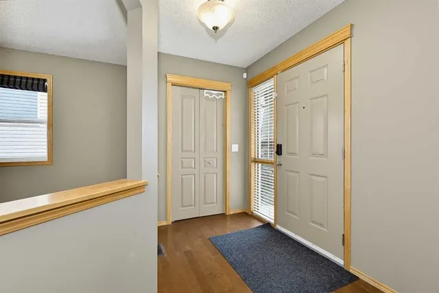 7308 26 Ave, Calgary 2