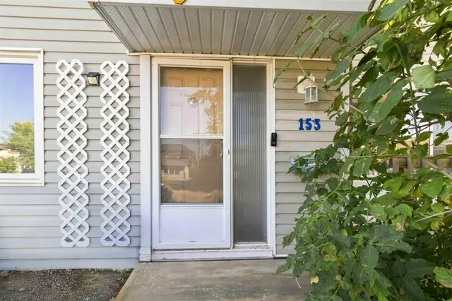 153 Hardin St, Fort McMurray 3