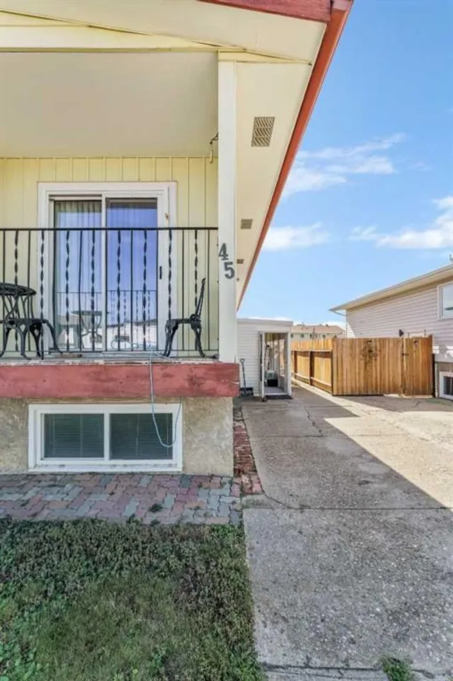45 Clark Cres, Medicine Hat 4