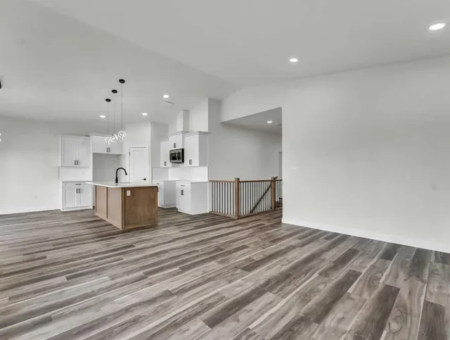 107 Sierra Rd, Medicine Hat 5