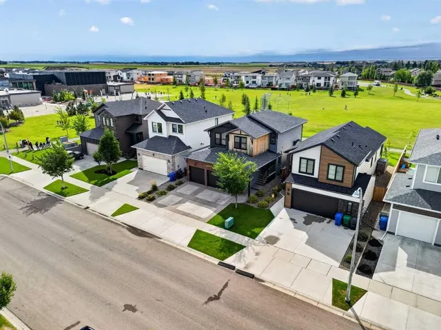 4372 Fairmont Gate, Lethbridge 2
