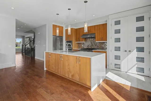 4640 15 Ave, Calgary 4