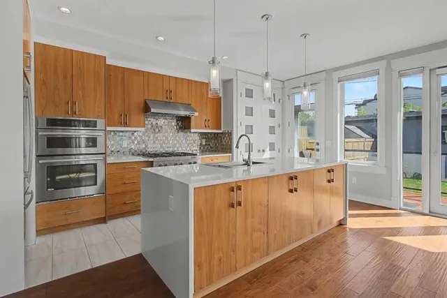 4640 15 Ave, Calgary 5