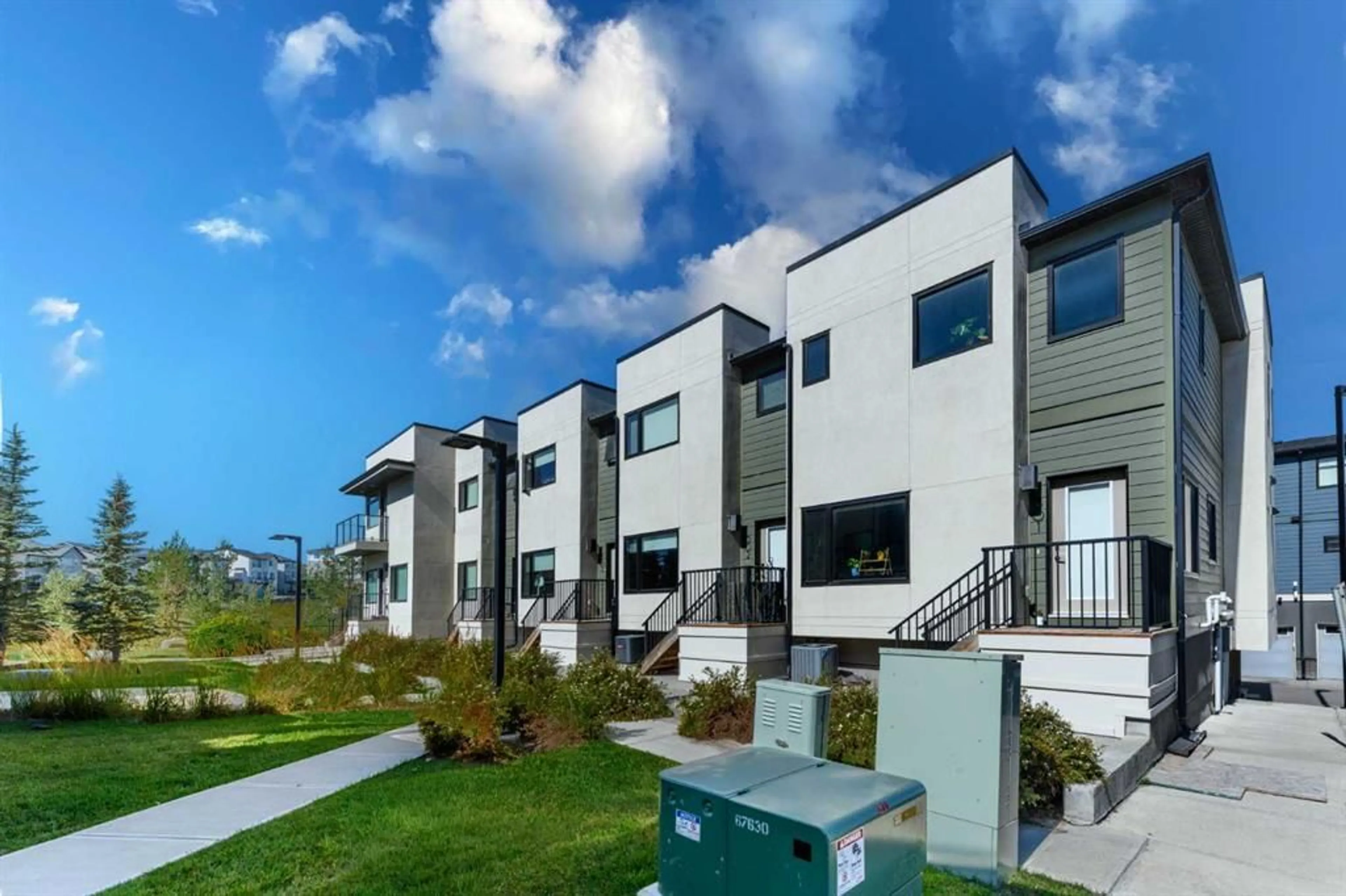 pillar/IMG-A2344156_2.jpg