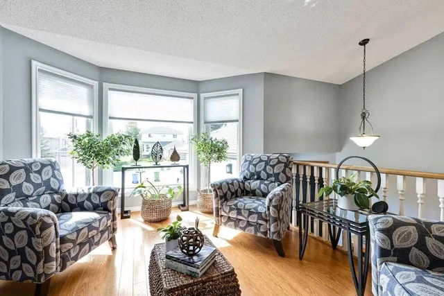 1310 Shannon Ave, Calgary 5
