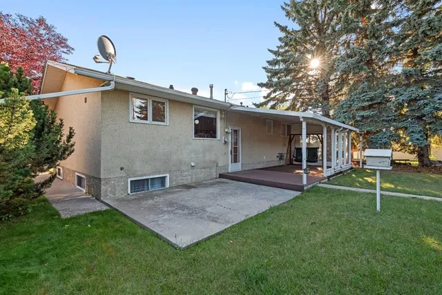 616 6 St, Three Hills 5