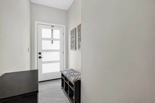 81 Greenbriar Pl #116, Calgary 4