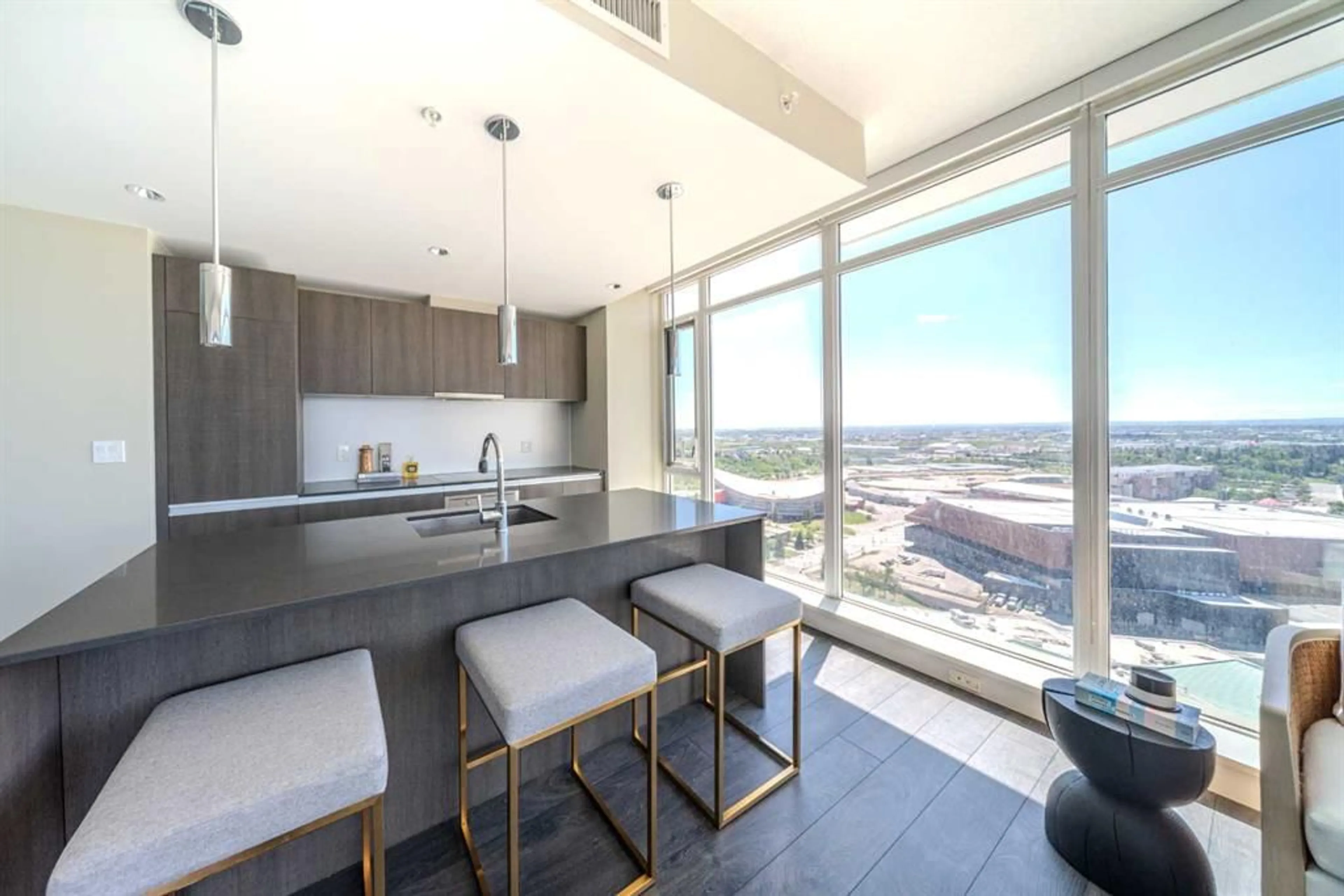 pillar/IMG-A2344323_4.jpg