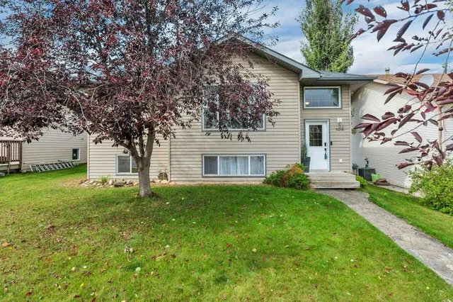 104 Old Boomer Rd, Sylvan Lake 2