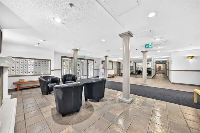 525 56 Ave #1P, Calgary 5