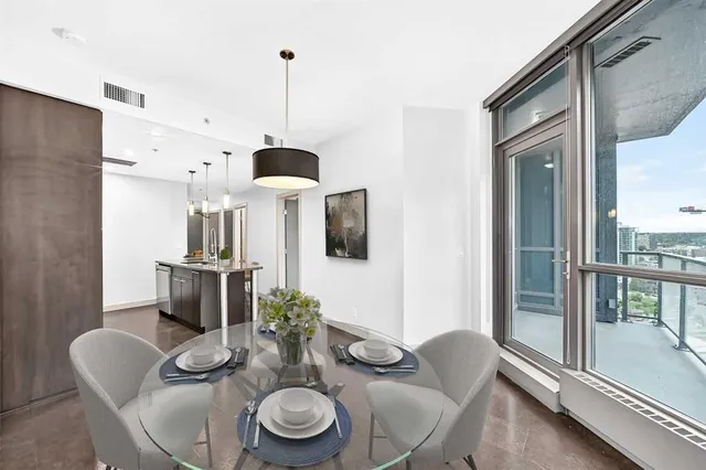 220 12 Ave #1602, Calgary 4