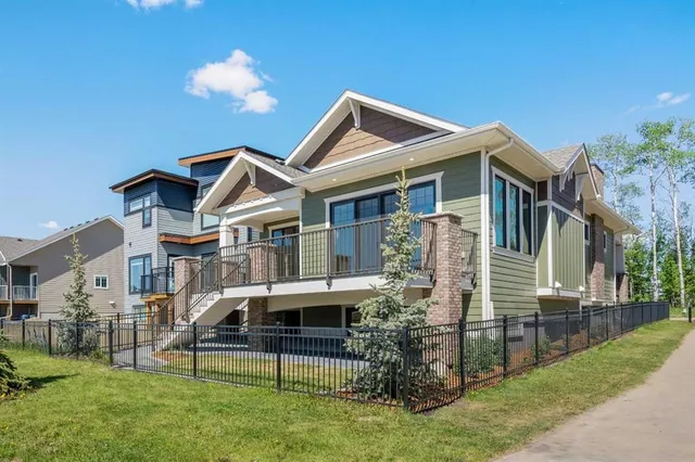7 Songbird Green, Sylvan Lake 2