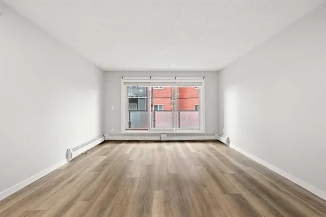 333 Garry Cres #225, Calgary 3