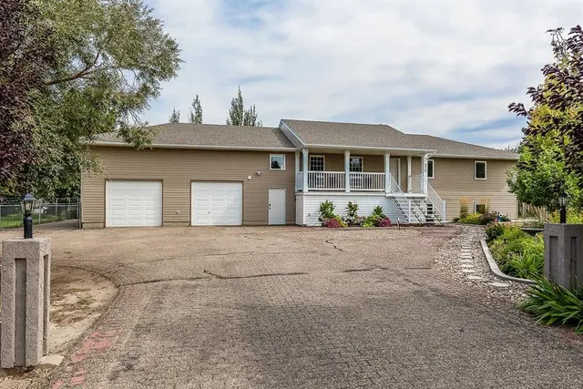 526 12 St, Dunmore 2