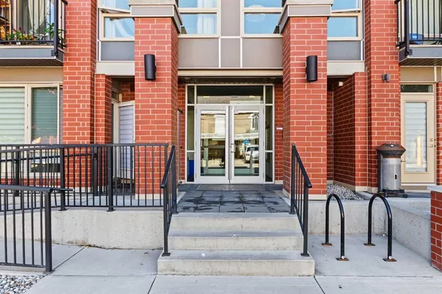 305 18 Ave #126, Calgary 3