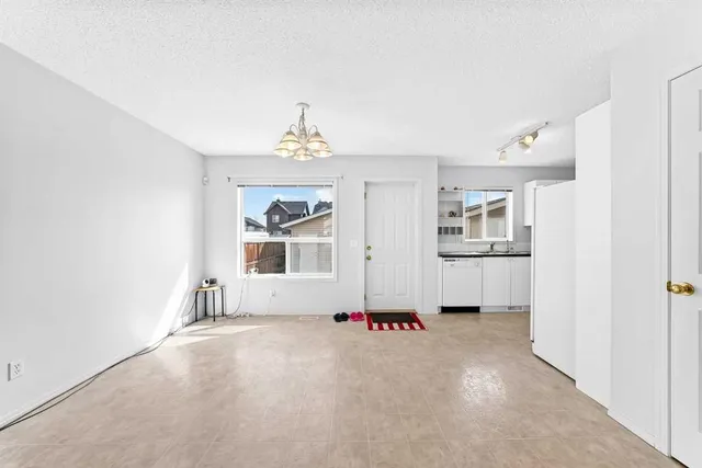 179 Saddlemead Green, Calgary 4