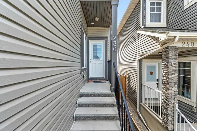 236 Nolanhurst Cres, Calgary 3