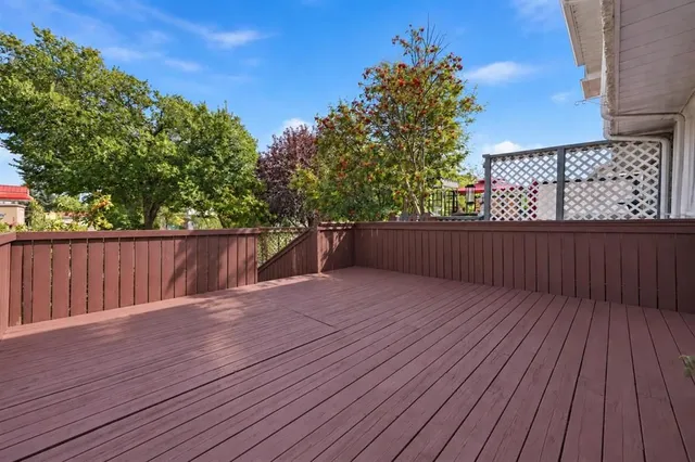 28 Martinglen Way, Calgary 5