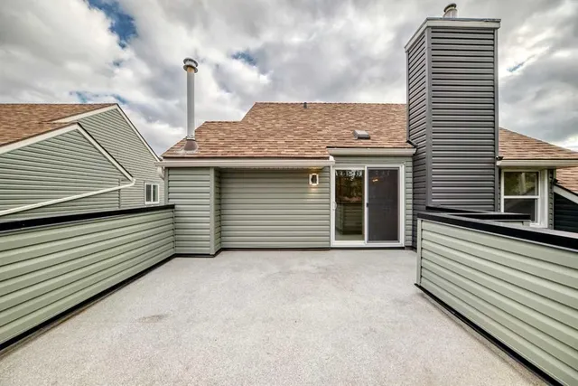 33 Glamis Green #225, Calgary 2