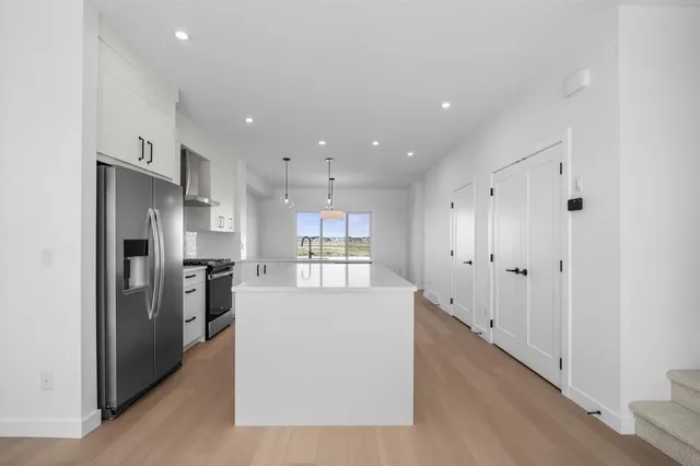 2248 Waterbury Rd, Chestermere 5