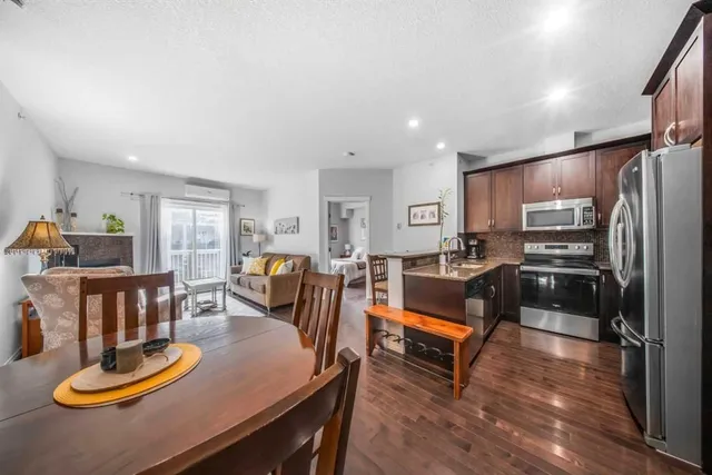 31 Country Village Manor #4408, Calgary 4