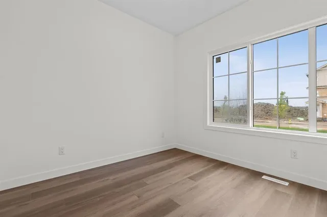 2252 Waterbury Rd, Chestermere 4