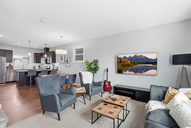 95 Corner Meadows Villas, Calgary 2