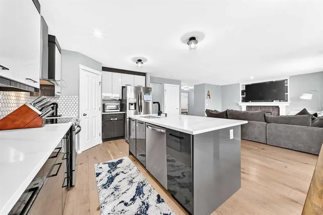 14 Bayside Pk, Airdrie 5
